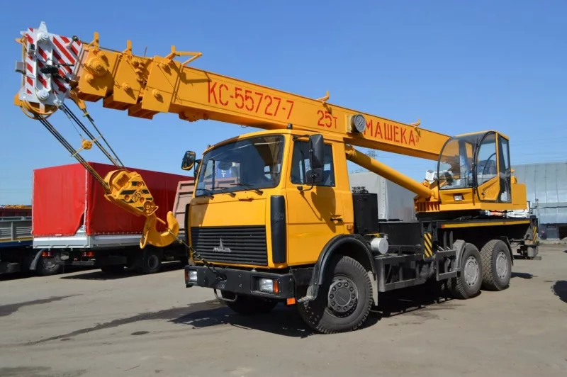 Автокран Машека КС-55727-1 25 т