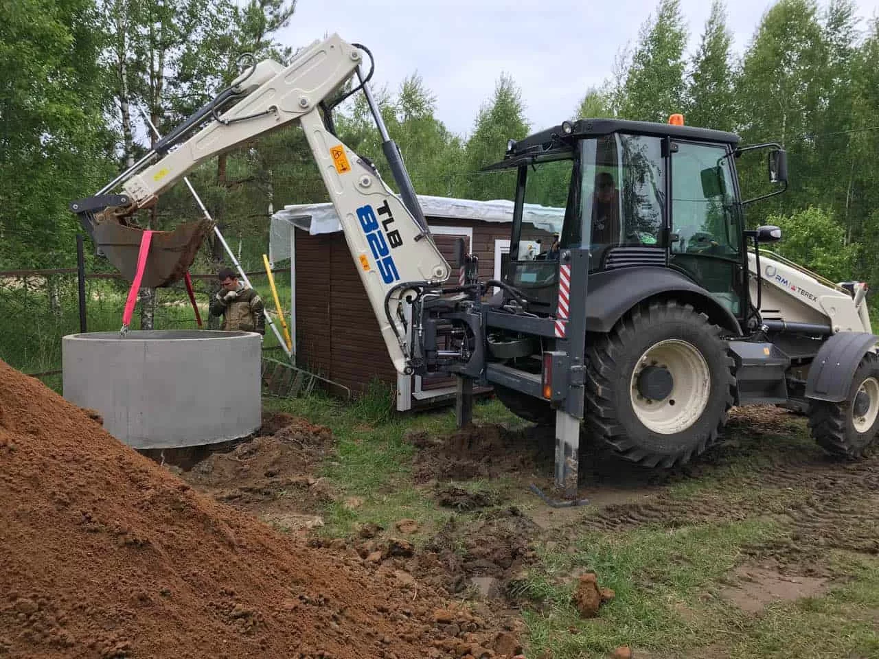 Экскаватор-погрузчик Terex TLB 825
