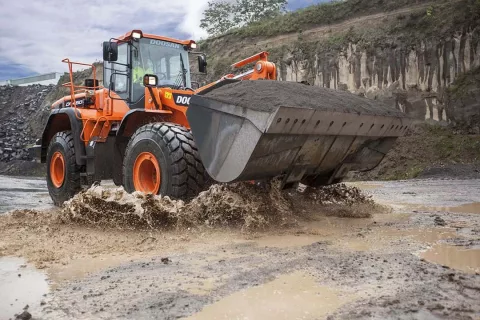 Фронтальный погрузчик Doosan DL450A