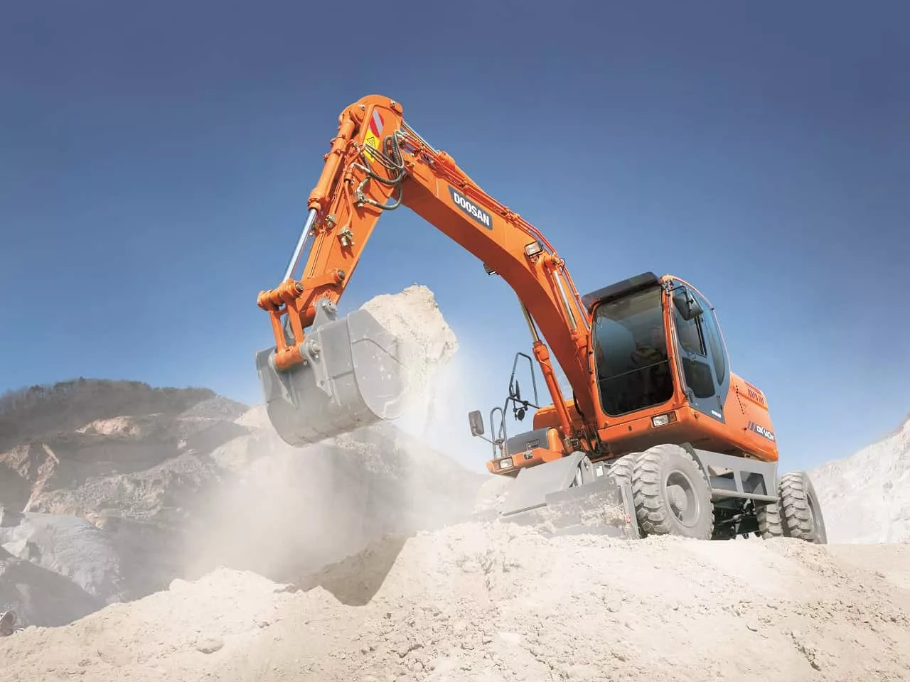 Колёсный экскаватор Doosan S210W