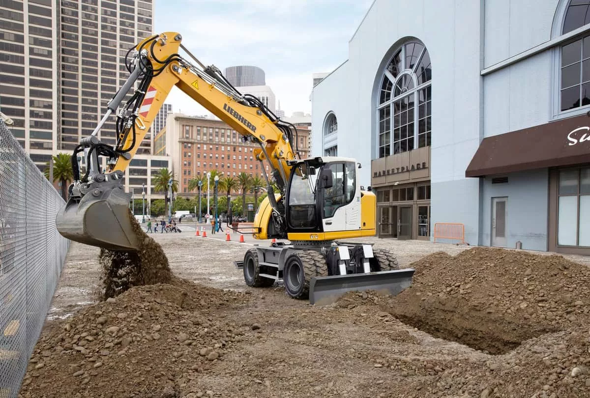 Колёсный экскаватор Liebherr A 913 Compact Litronic