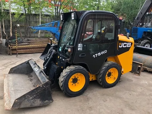 Мини-погрузчик JCB 175