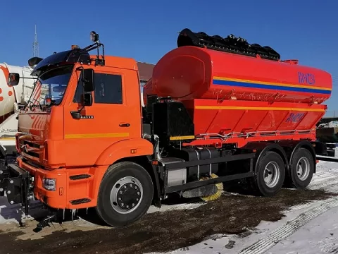 Поливомоечная машина на базе КАМАЗ КО-823 11 м3