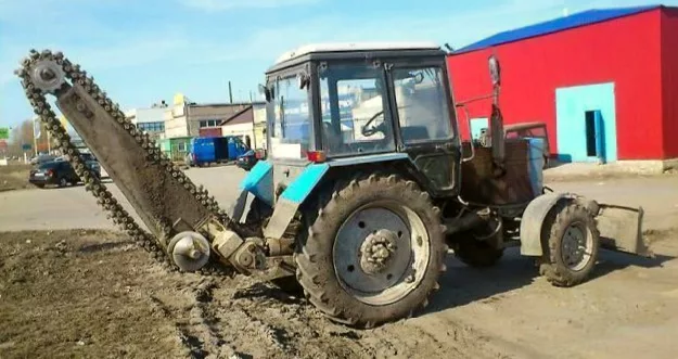 Траншеекопатель на базе МТЗ 1021