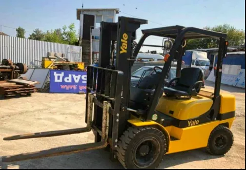 Вилочный погрузчик Yale GDP30TK